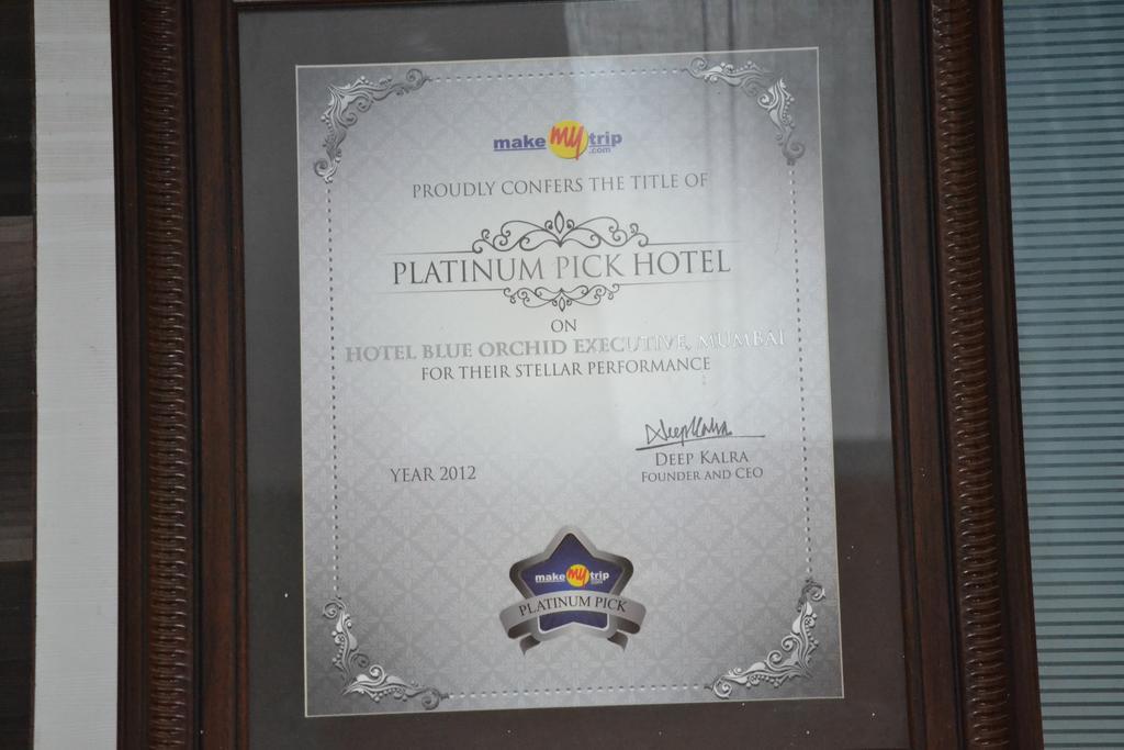 מומביי Hotel Blue Orchids Executive מראה חיצוני תמונה